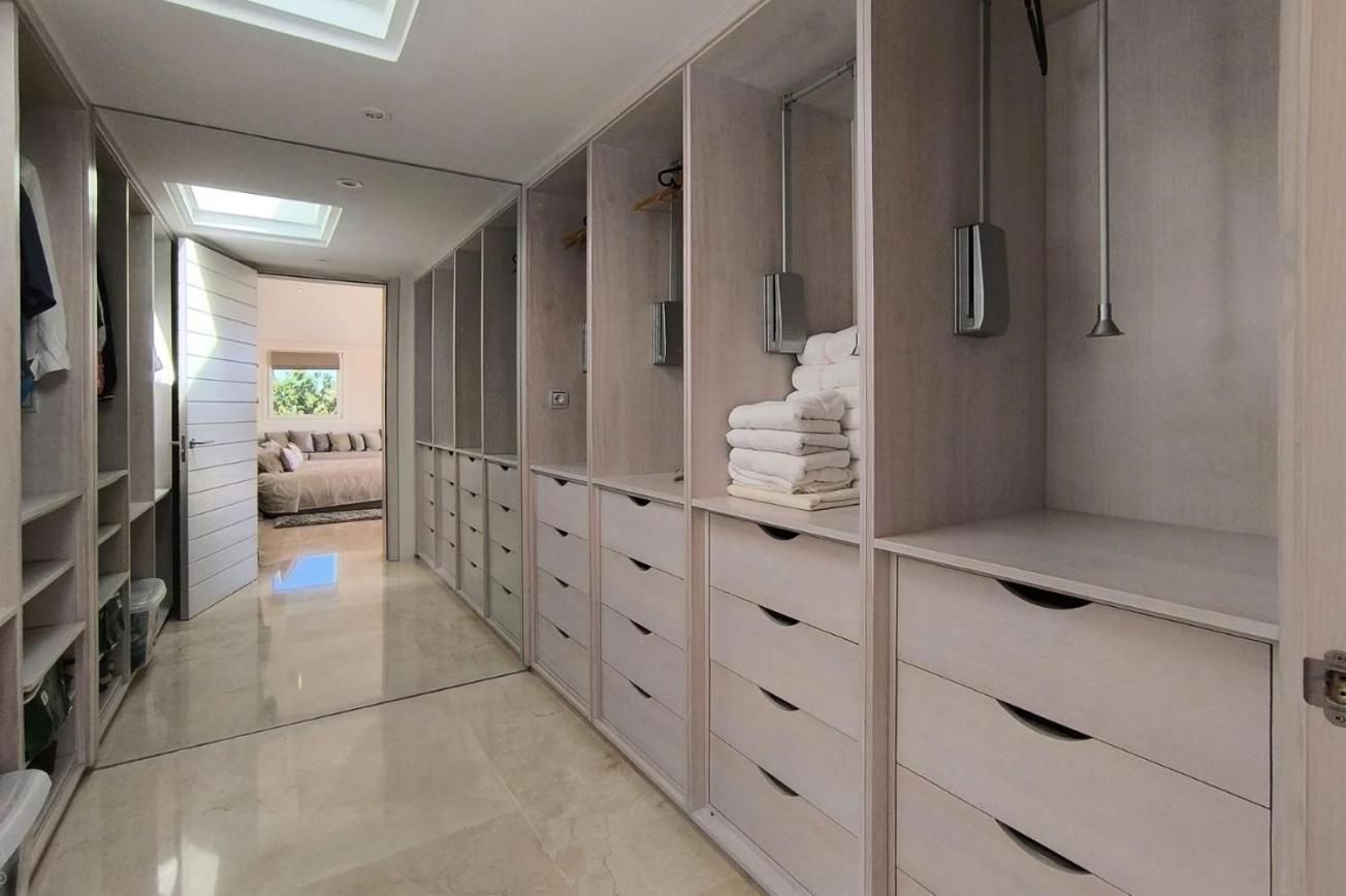 Exclusiva Con Terraza Y Jardin *