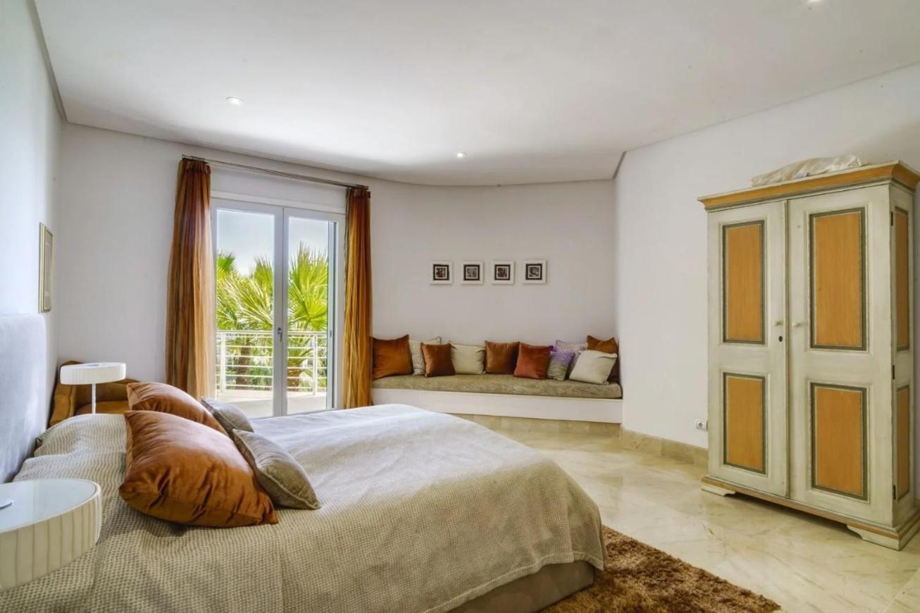 Exclusiva Con Terraza Y Jardin Villa